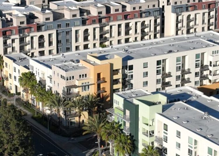 Four-story buildings allowed in some single-family zones under L.A.’s plan to delay SB 79