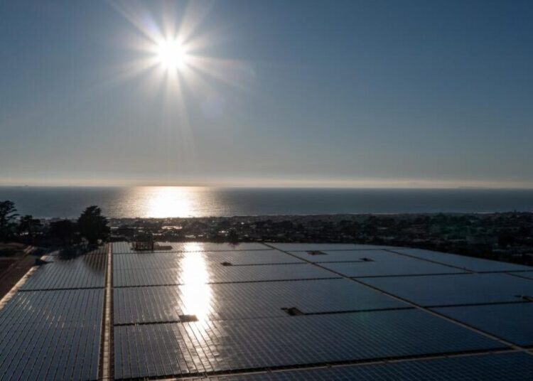 Nearly 60 gigawatts of U.S. clean power stalled, trade group finds