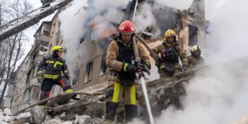 Russian missile hits apartment building in Ukraine, killing at least 10