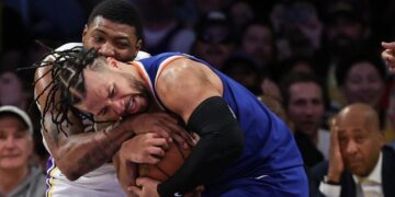 Lakers prove against Knicks they can achieve gritty defensive wins