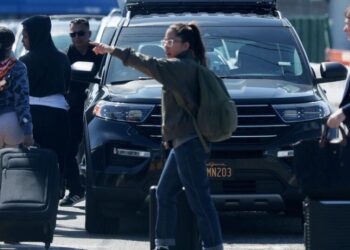 LAX board approves fee hike for companies like Uber, Lyft and others