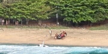 3 killed in sightseeing helicopter crash off Kauai