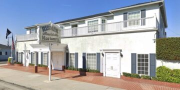 Family sues L.A. mortuary over ‘grotesque’ embalming, claims decayed body oozed liquid