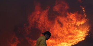 Who made the call to leave the Lachman fire? In sworn testimony, LAFD officials pass the buck