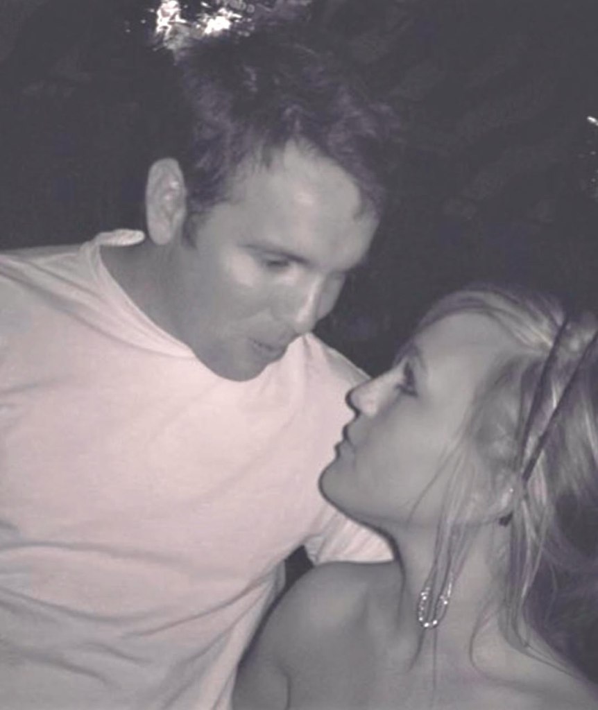 Jamie Lynn Spears and husband Jamie Watson looking at each other.