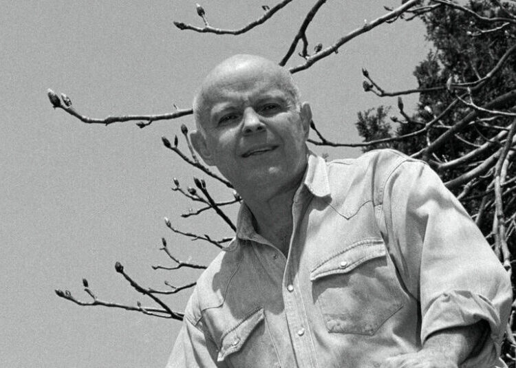 Paul Waldman, Creator and Curator of Art Museum for Birds, Dies at 89