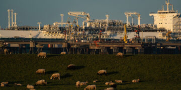 Fallout of War Piles Economic Pain Onto Europe’s Political Stress