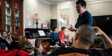 Inside a Fight by Homeowners for Control of Their Community in China