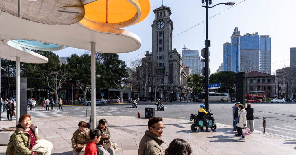 ‘City of Parasites’ or ‘Glamorous Metropolis?’ China’s Cosmopolitan Contradiction