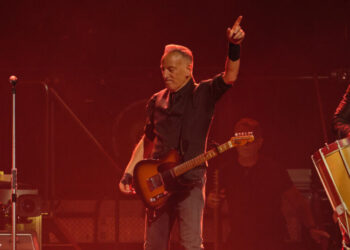 Bruce Springsteen Brings Fiery Speeches and Songs to Minneapolis