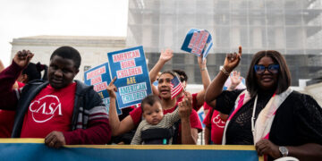 Supreme Court to Hear Landmark Challenge to Birthright Citizenship