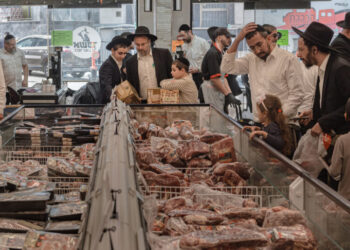 Israelis Prepare to Celebrate Passover in Shadow of War