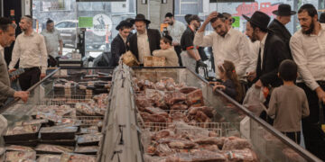 Israelis Prepare to Celebrate Passover in Shadow of War