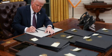 Trump’s Birthright Citizenship Order Draws Lines Scholars Find Indefensible