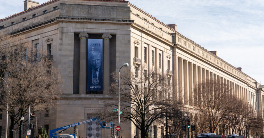 Justice Dept. Says Trump Doesn’t Need to Hand Over Presidential Records After Office