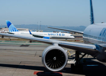 United to Offer No-Frills Fares in Its Premium Cabins