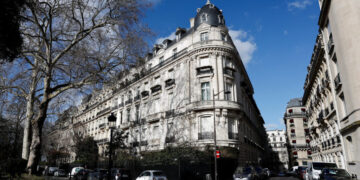 Epstein in Paris: How a Sex Offender Hustled for Access to France’s Elite