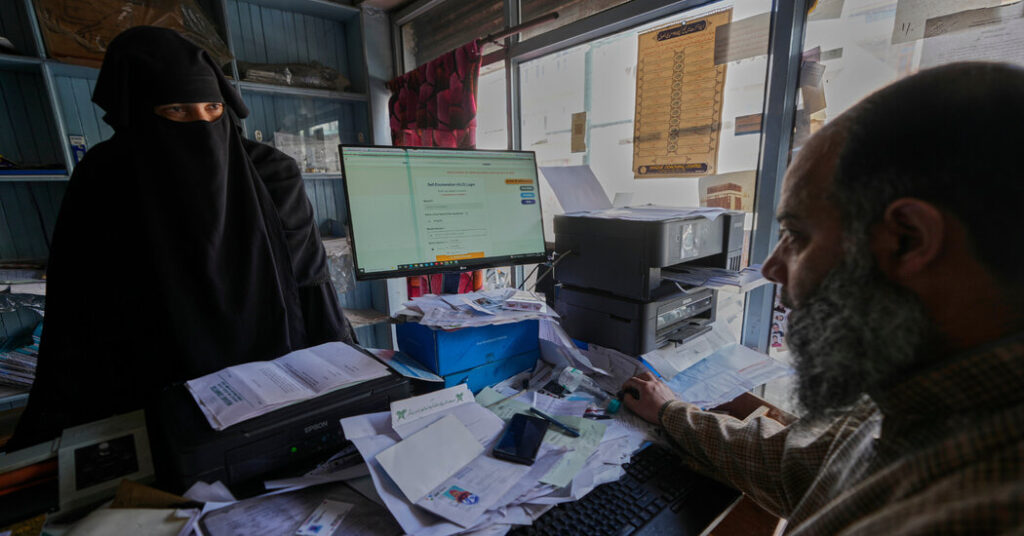 How Do You Count 1.4 Billion People? India Is Trying.