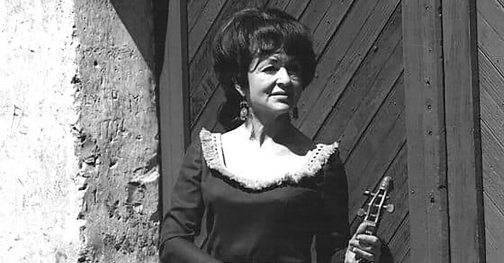 Elisabeth Waldo Dies at 107; Fused Indigenous and Western Sounds