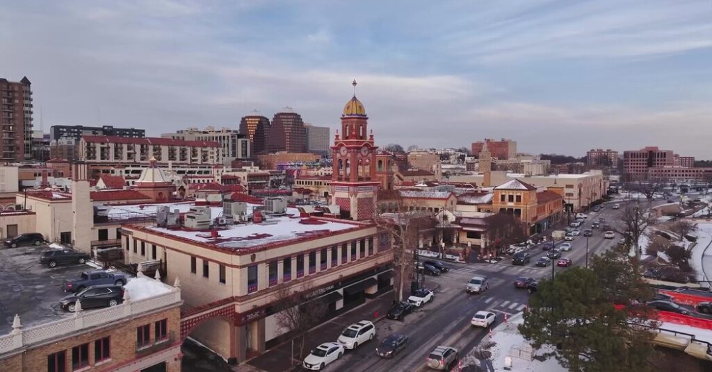 New Owner of Historic Shopping Plaza Pitches a $1.5 Billion Rescue Plan