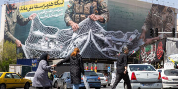 After Daring U.S. Rescue of Airman, Iran Claims a Victory