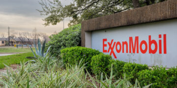 Suspect in Hacking of Climate Activists Is Extradited to New York