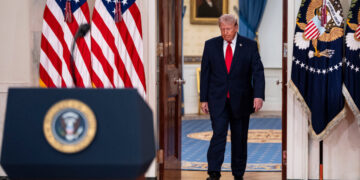 On Iran, Trump Keeps World Off Balance With Ever-Changing Threats