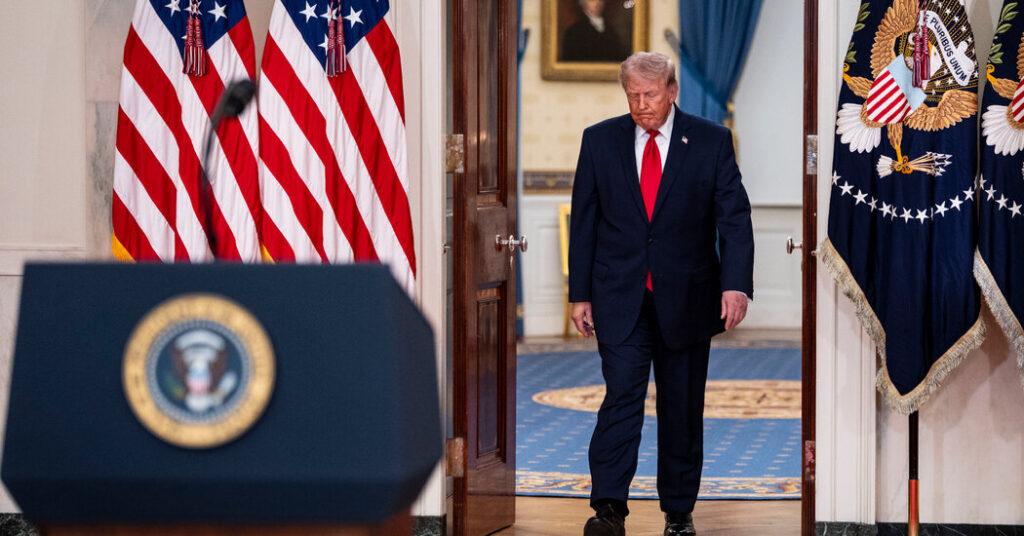 On Iran, Trump Keeps World Off Balance With Ever-Changing Threats