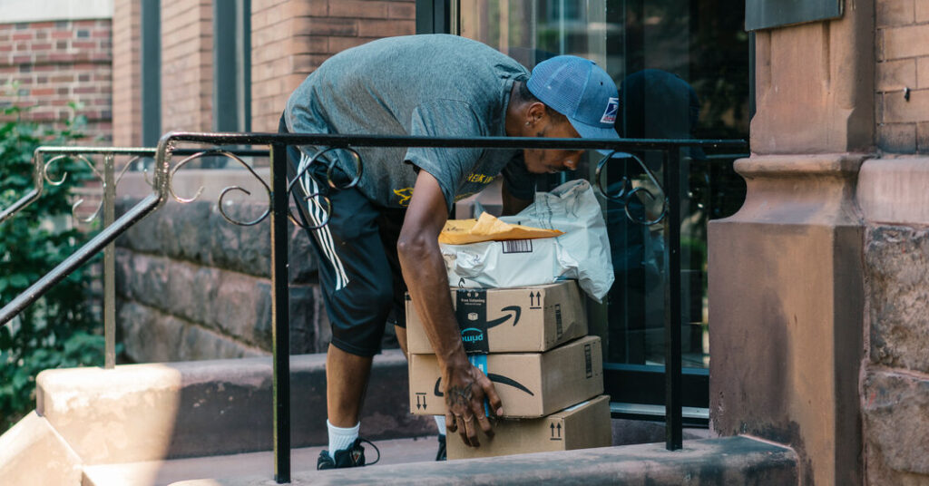 Amazon and U.S. Postal Service Reach New Deal on Deliveries After Year of Talks