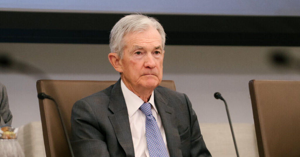 Fed Minutes Show Officials in No Rush to Cut as Iran War Scrambled Outlook