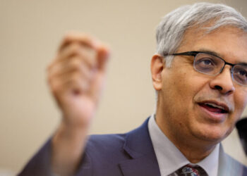 Top C.D.C. Official Delays Report on Covid Shot’s Effectiveness