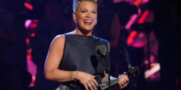 A Tony Awards Surprise: This Year’s Host Will Be Pink