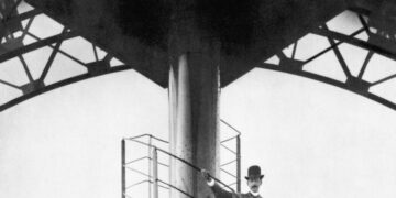 137-Year-Old Piece of Eiffel Tower to Be Auctioned in Paris