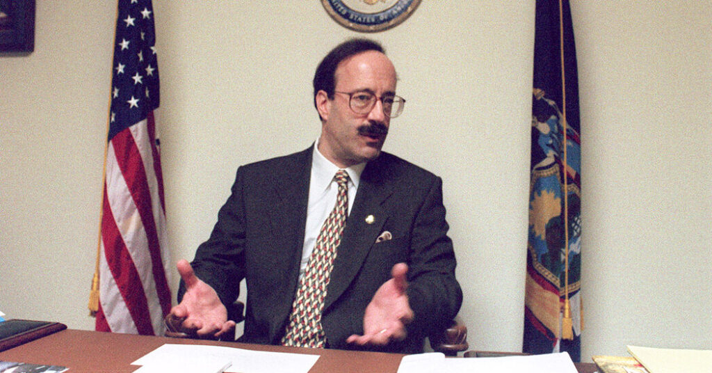 Eliot Engel, a 16-Term Bronx Liberal in Congress, Dies at 79