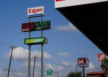 A Record Jump in U.S. Gasoline Prices Is Squeezing Consumers