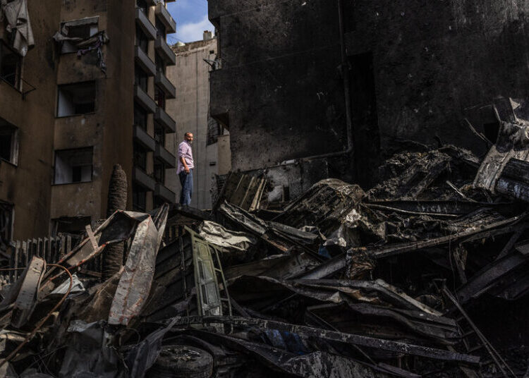 World Leaders Push to Save Iran Talks Amid Israel’s Attacks in Lebanon