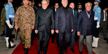 Iran Looks to Project Unity With Large Delegation to Peace Talks