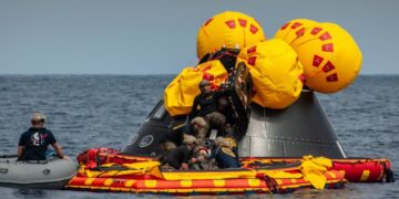 After Splashdown, Bring in the Navy Divers