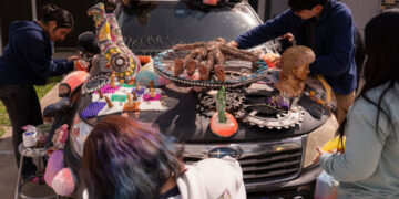 In Houston, One Person’s Trashed Car Becomes Everyone’s Treasure