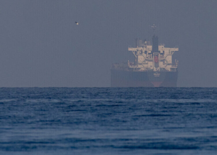 Navy Warships Cross Hormuz Strait for Mine-Clearing Work, U.S. Says