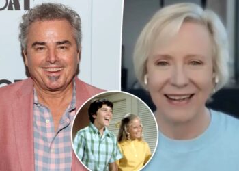 ‘Brady Bunch’ star Eve Plumb reveals teen date with on-screen brother Christopher Knight