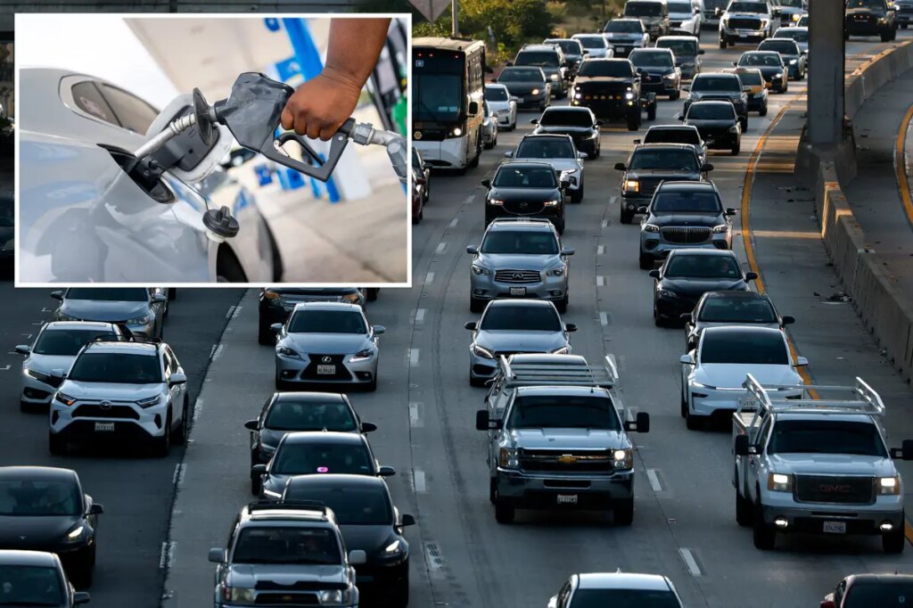 Automakers trade group urges government to scrap gas tax, replace it with vehicle weight fee