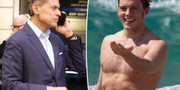 Sam Claflin going for a shirtless run, Fareed Zakaria on the 1 Train and more sightings