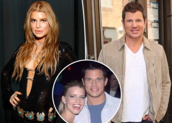 Exes Jessica Simpson and Nick Lachey have awkward run-in on flight to Hawaii