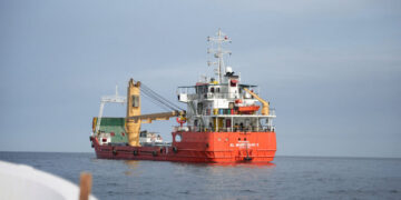 Oil Prices Surge Above $100 After Peace Talks Fail and Trump Threatens Blockade