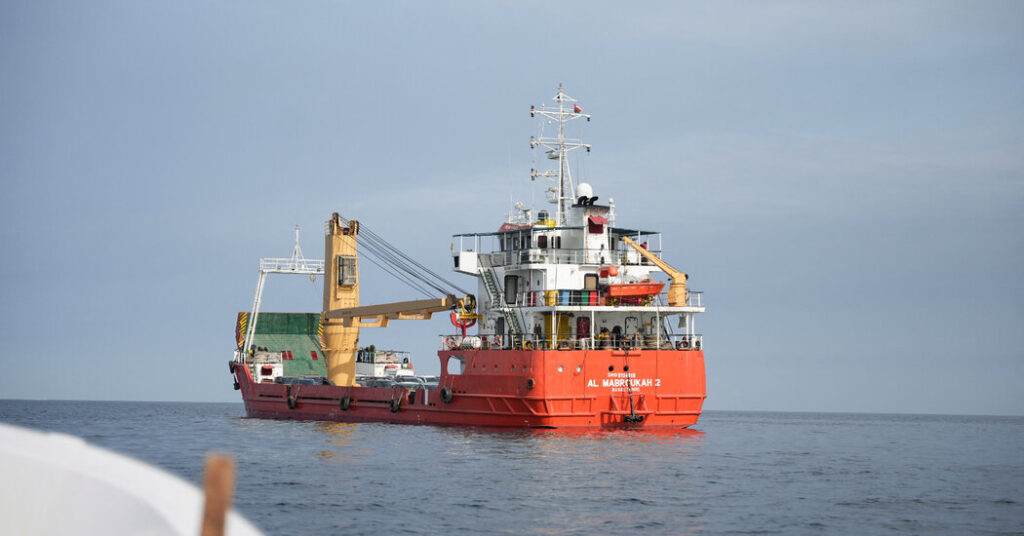 Oil Prices Surge Above $100 After Peace Talks Fail and Trump Threatens Blockade