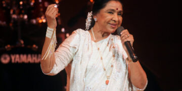 Asha Bhosle, One of India’s Most Beloved Singers, Dies at 92