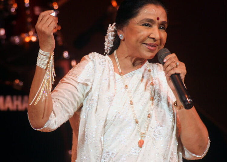 Asha Bhosle, One of India’s Most Beloved Singers, Dies at 92