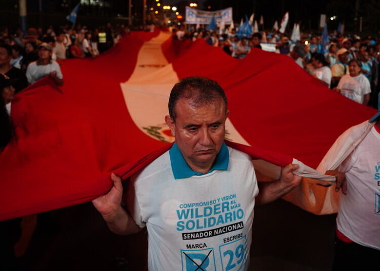 After Chaotic Election Day, Peru Orders 2nd Day of Voting for Some Areas