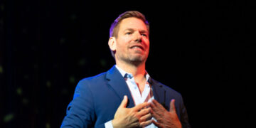 How California Democrats Got Behind Swalwell — and Quickly Abandoned Him